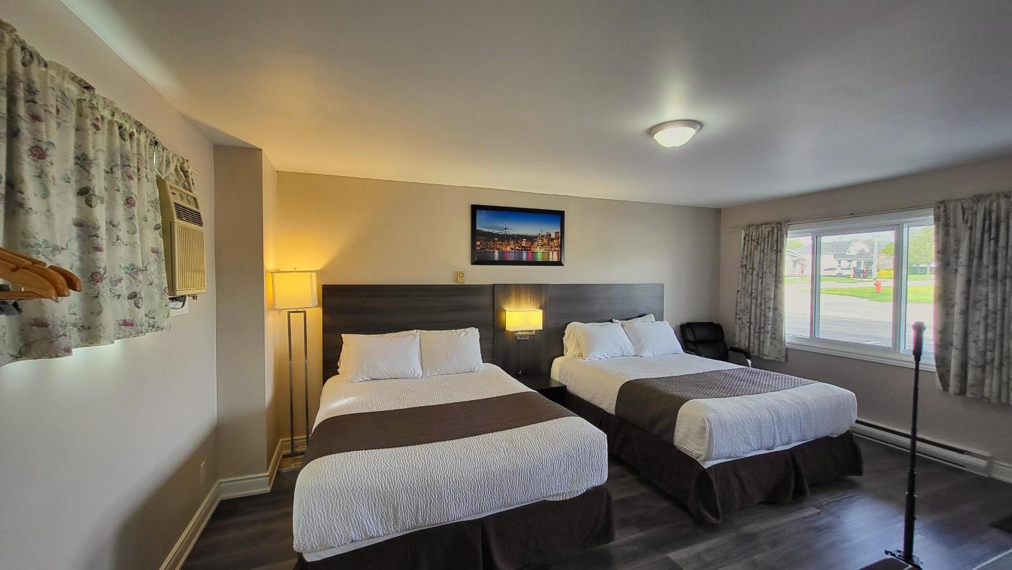 Maple Leaf Inn & Suites Kincardine Exterior photo